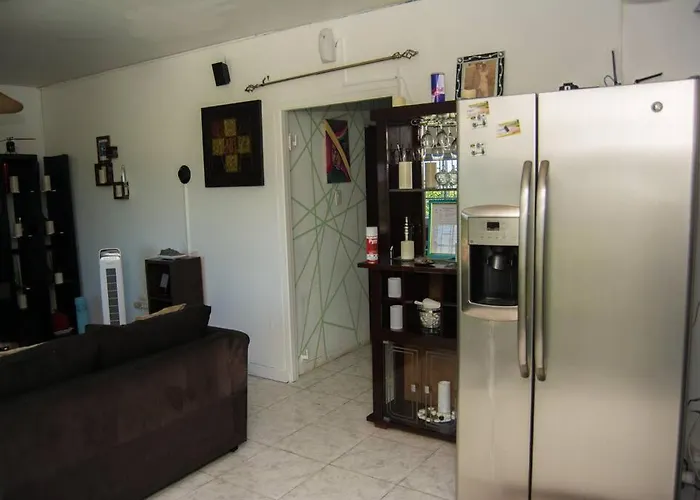 Apartment The Biltons - 6 Min From Airport- A/c In *