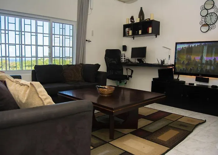 Apartment The Biltons - 6 Min From Airport- A/c In *