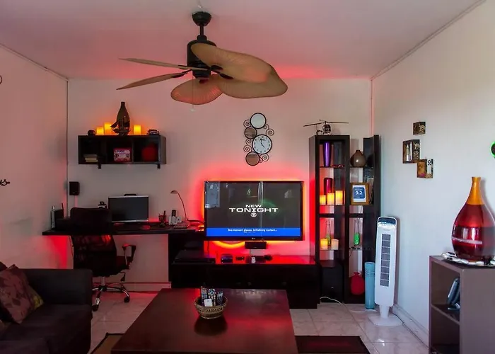 The Biltons - 6 Min From Airport- A/c In Apartment *