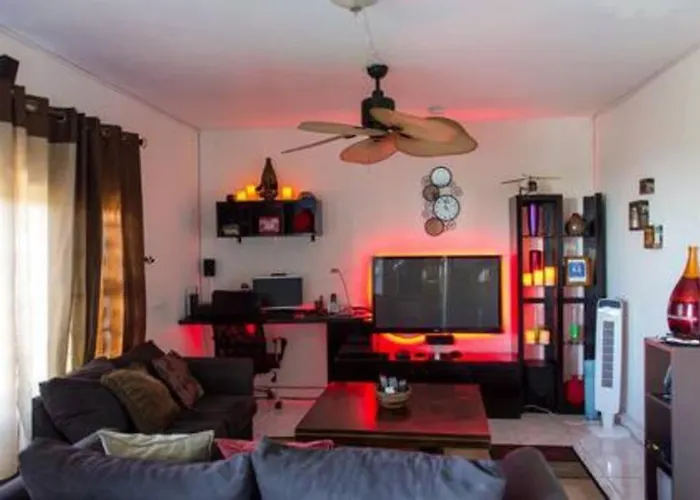 Apartment The Biltons - 6 Min From Airport- A/c In