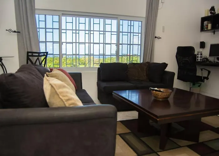 The Biltons - 6 Min From Airport- A/c In